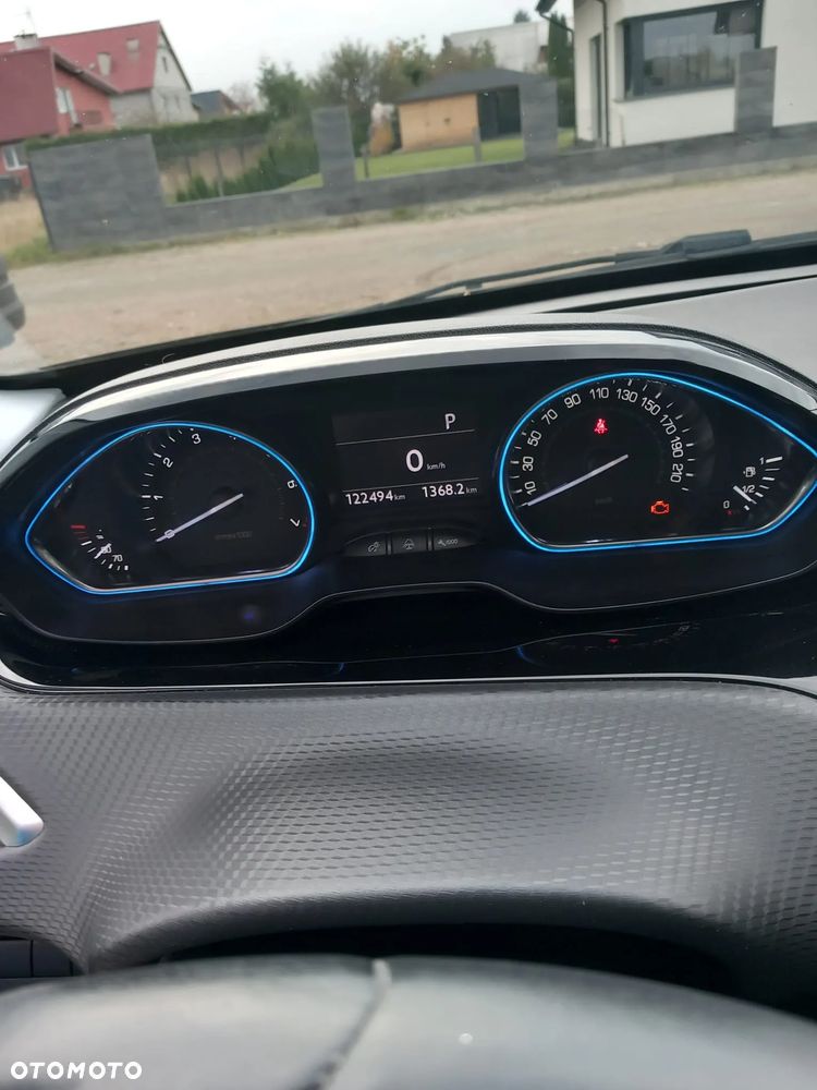 Peugeot 2008 120 VTI Automatik Active - 10