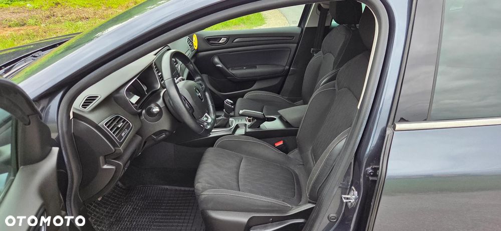 Renault Megane 1.5 Blue dCi Intens - 13