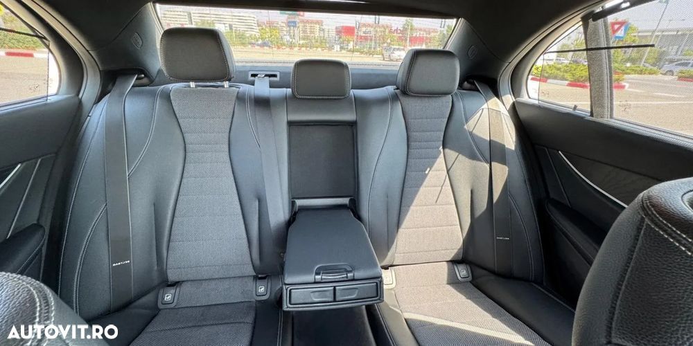 Mercedes-Benz E 220 d 4MATIC 9G-TRONIC - 12