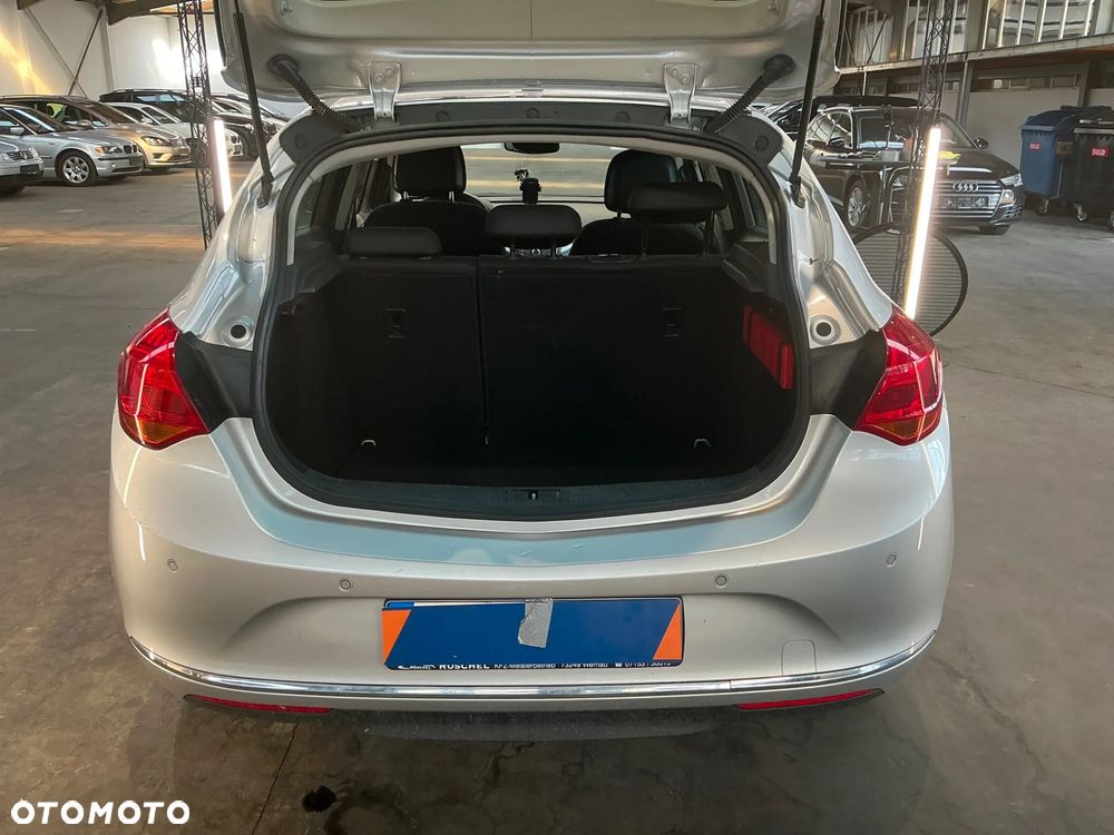 Opel Astra 1.4 T Edition 150 - 11