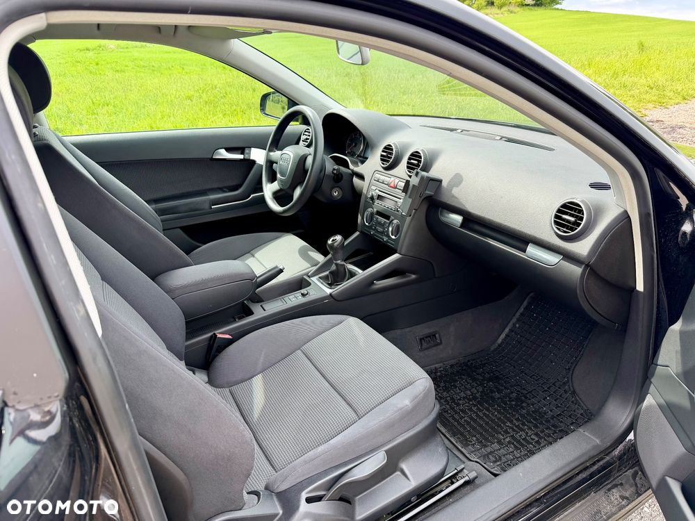 Audi A3 3-drzwiowe 1.9 TDI Ambition - 4