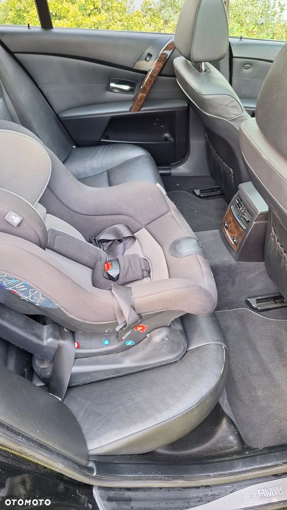 BMW Seria 5 - 32