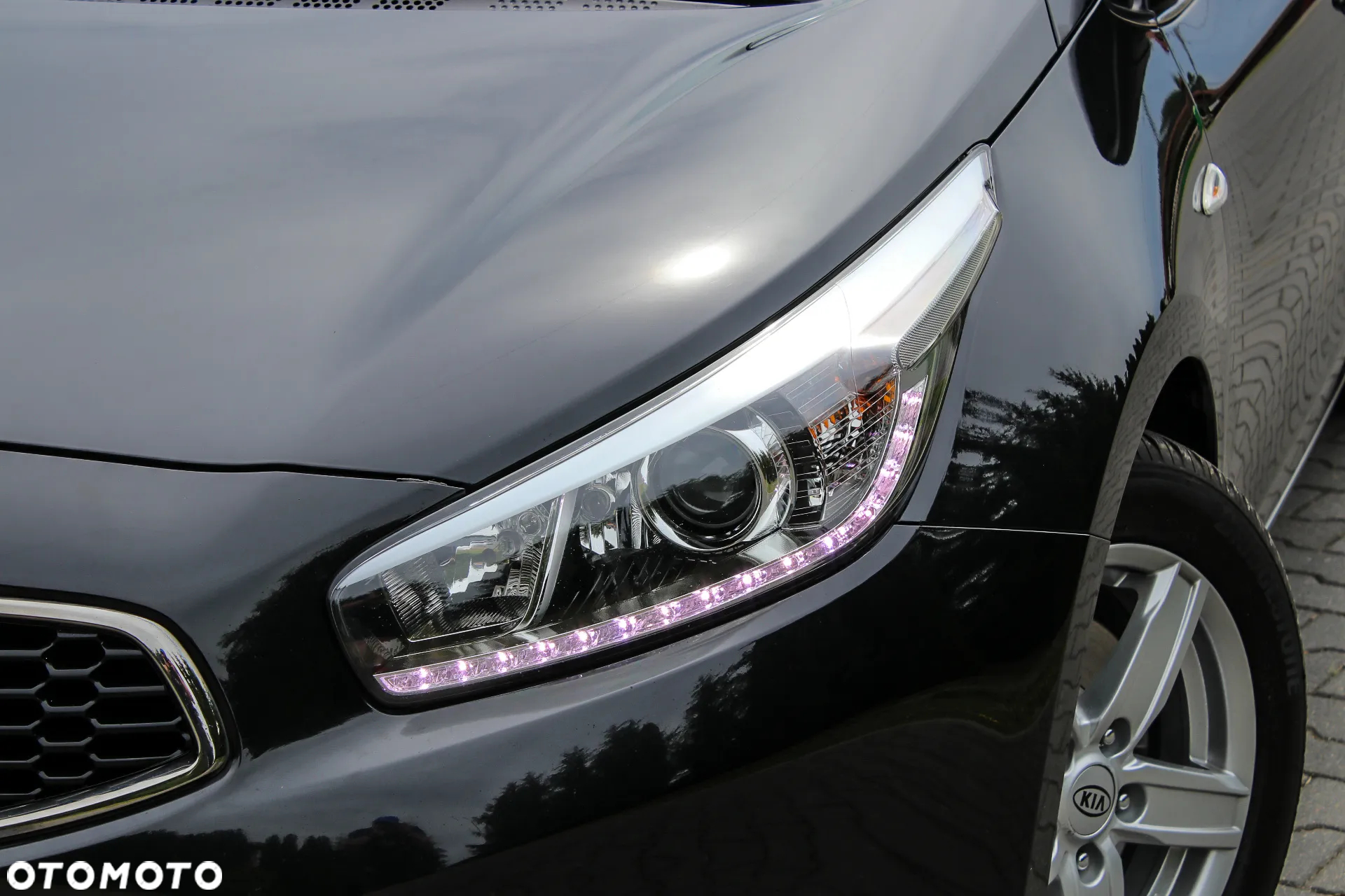 Kia Ceed 1.6 GDI Dream Team Edition - 17