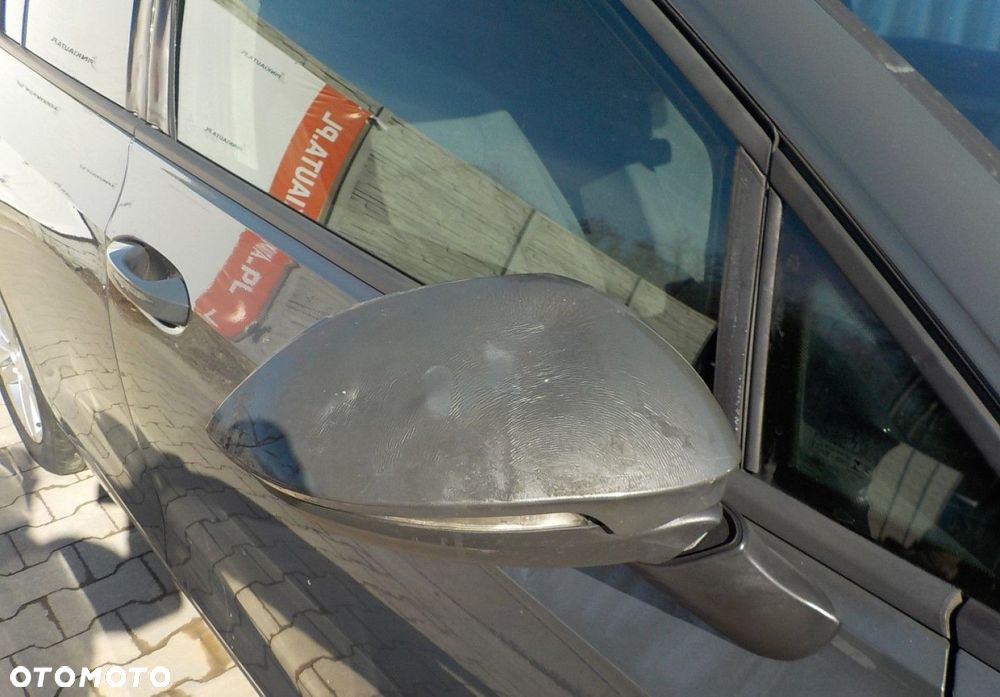 Volkswagen Golf - 16