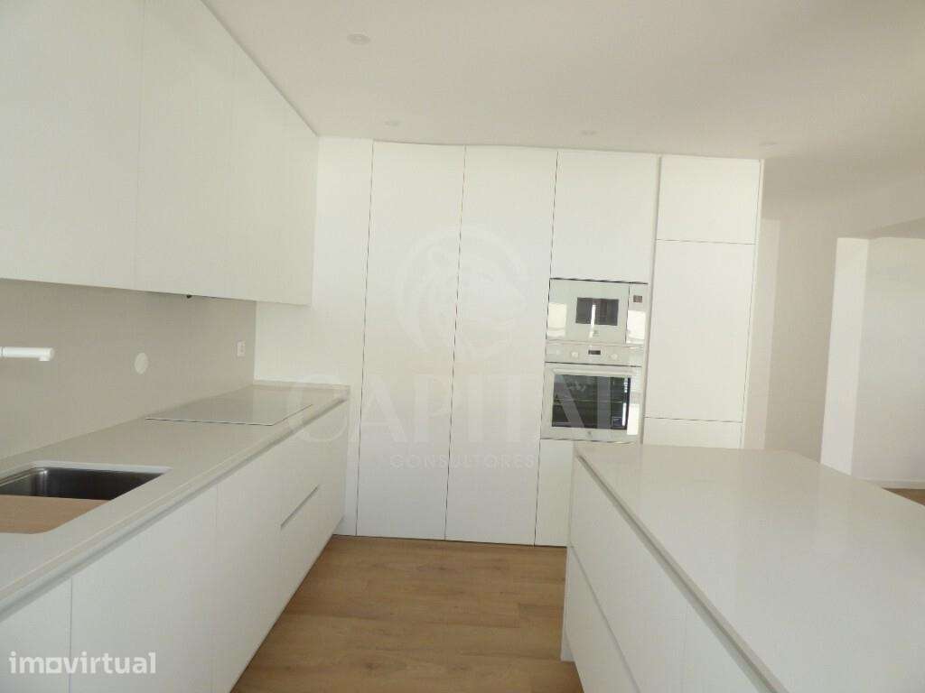 ​​​​​​​​​​​​​​Apart. T4 Duplex por Estrear… está na fase de acabamento - Grande imagem: 3/26