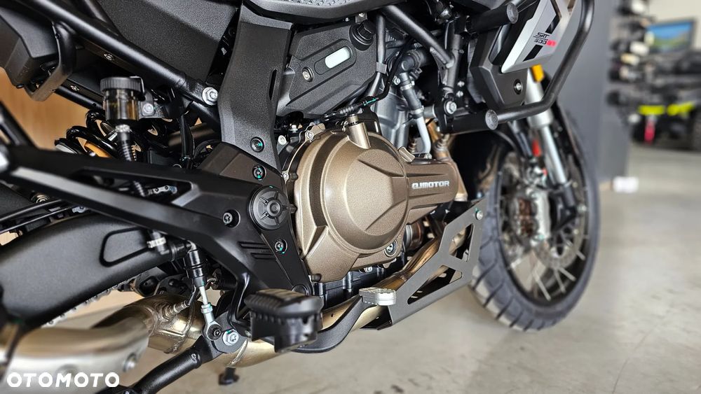 QJMOTOR SRT 600SX - 24