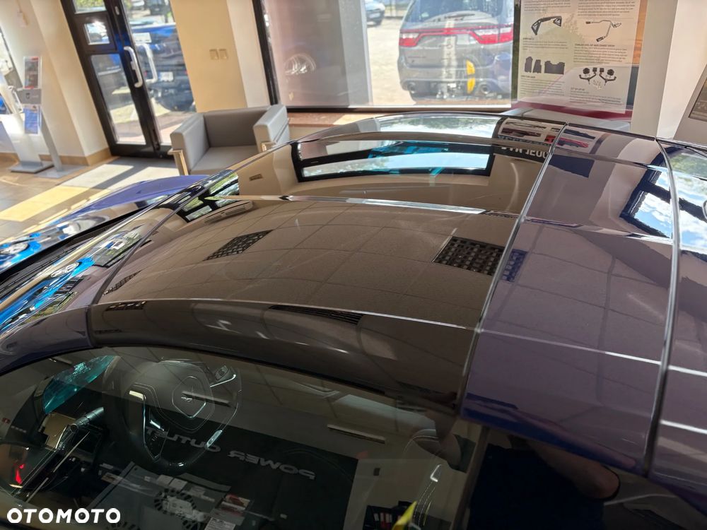 Chevrolet Corvette - 14