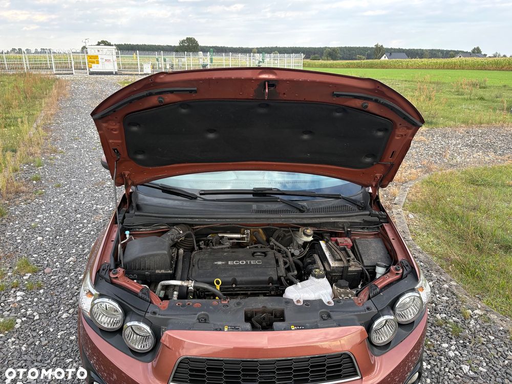 Chevrolet Aveo 1.6 LTZ - 26
