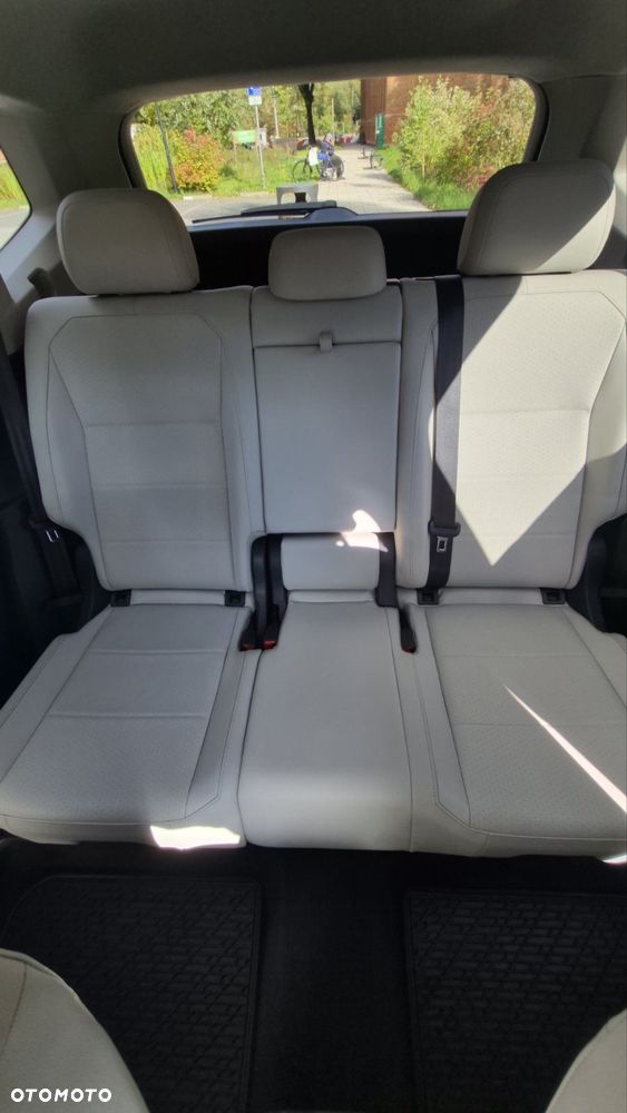 Volkswagen Tiguan - 27