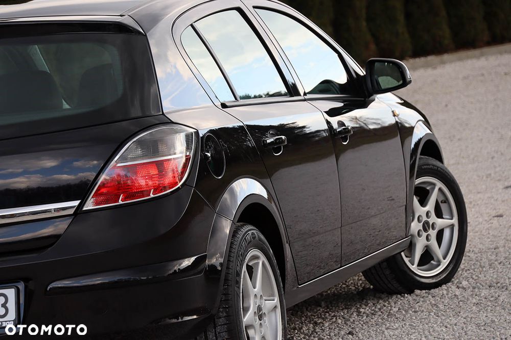 Opel Astra 1.6 ECOFLEX Start/Stop Innovation - 17