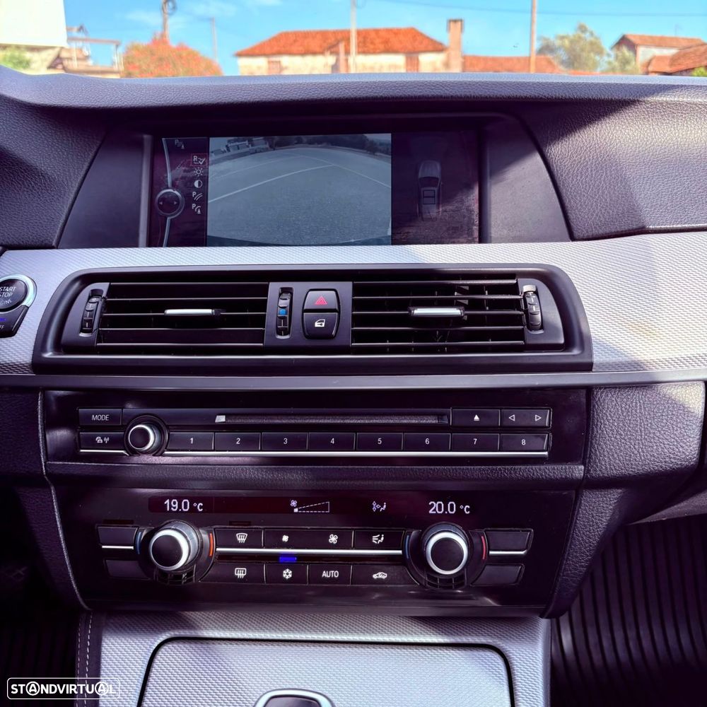 BMW 525 d Auto - 24