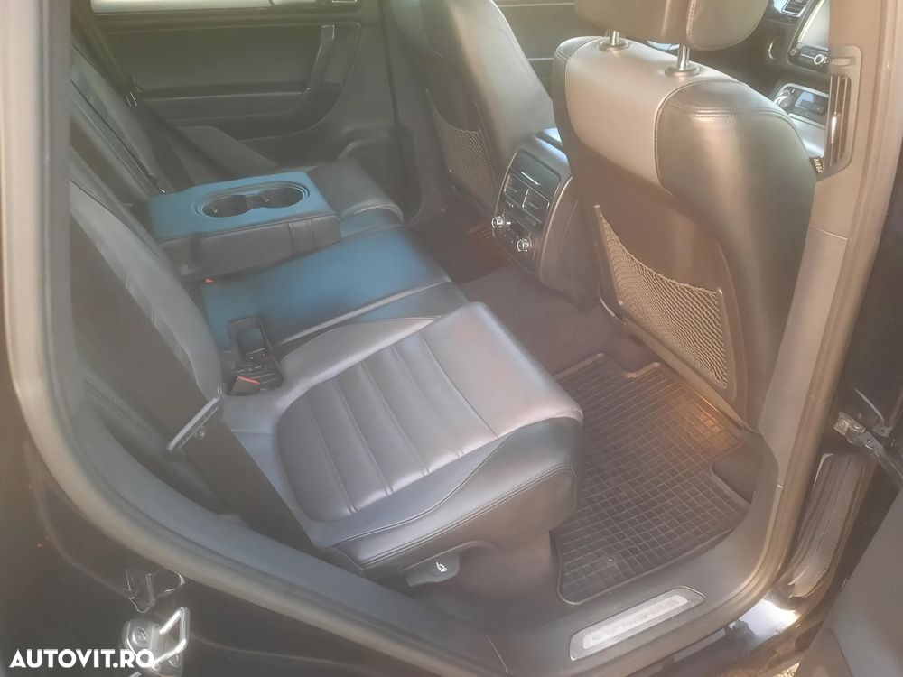 Volkswagen Touareg - 10
