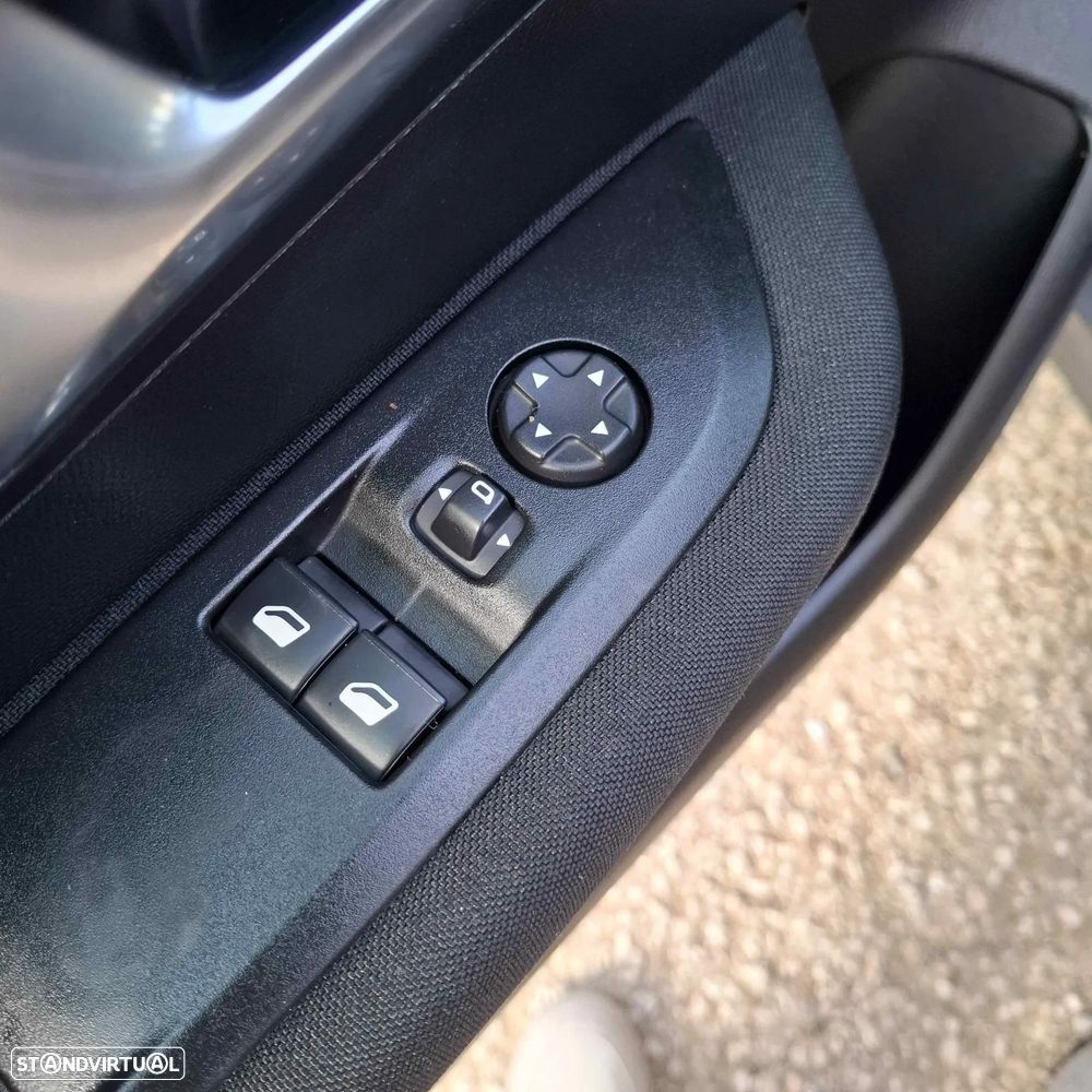 Peugeot 208 1.5 BlueHDi Allure - 27