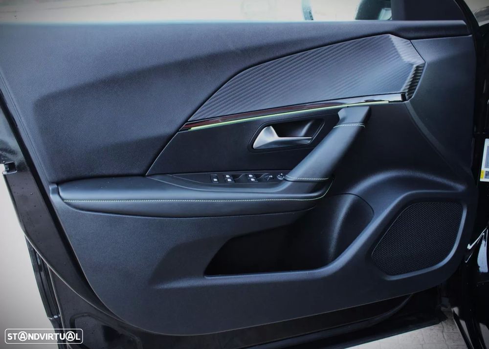 Peugeot e-2008 50 kWh GT Line - 36