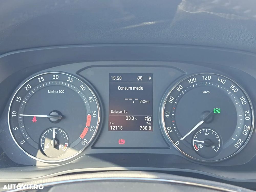 Skoda Octavia 2.0 TDI DSG Ambition - 36