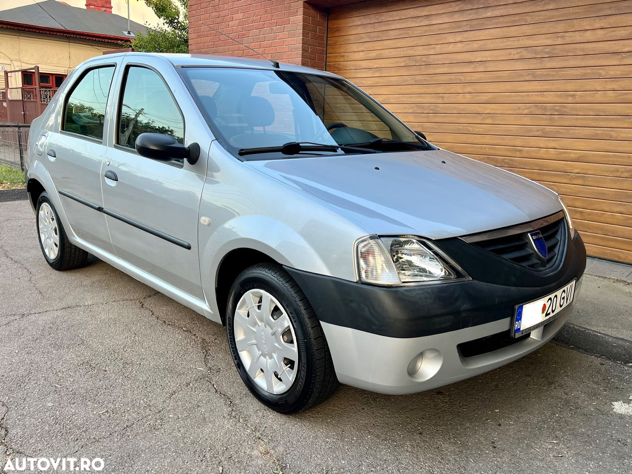Dacia Logan - 1