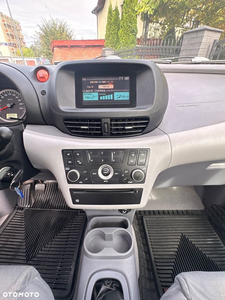 Nissan Almera Tino 1.8 Acenta - 19