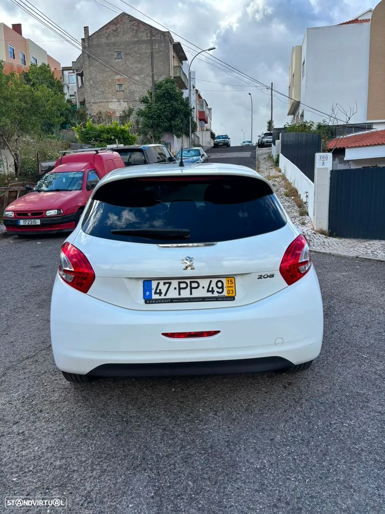 Peugeot 208 1.4 HDi - 2