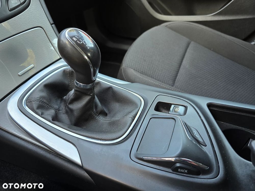 Opel Insignia - 30