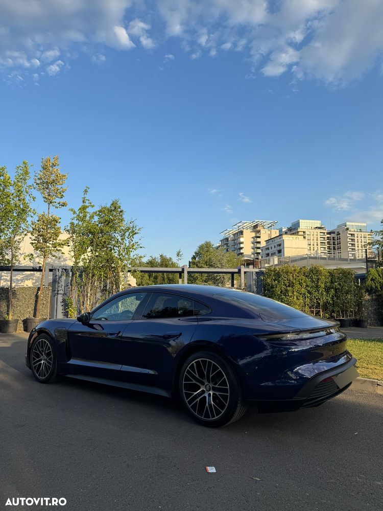 Porsche Taycan - 4
