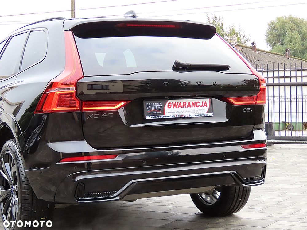 Volvo XC 60 B5 AWD Ultra Dark - 18