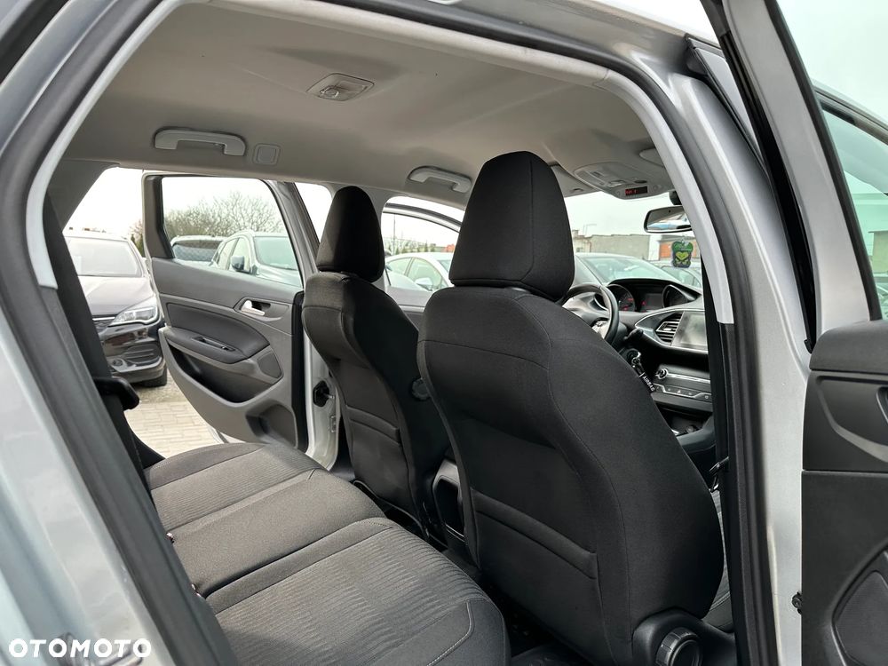 Peugeot 308 - 24
