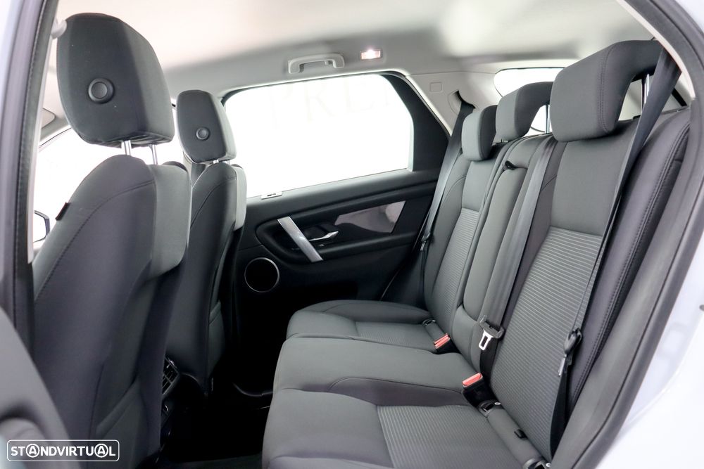 Land Rover Discovery Sport P300e Dynamic SE - 15
