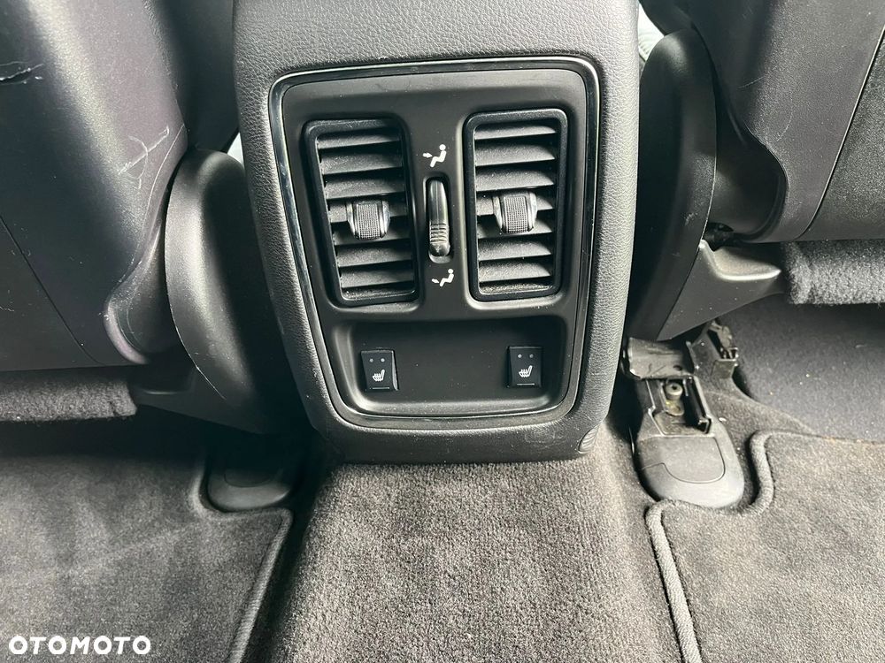 Jeep Grand Cherokee - 10