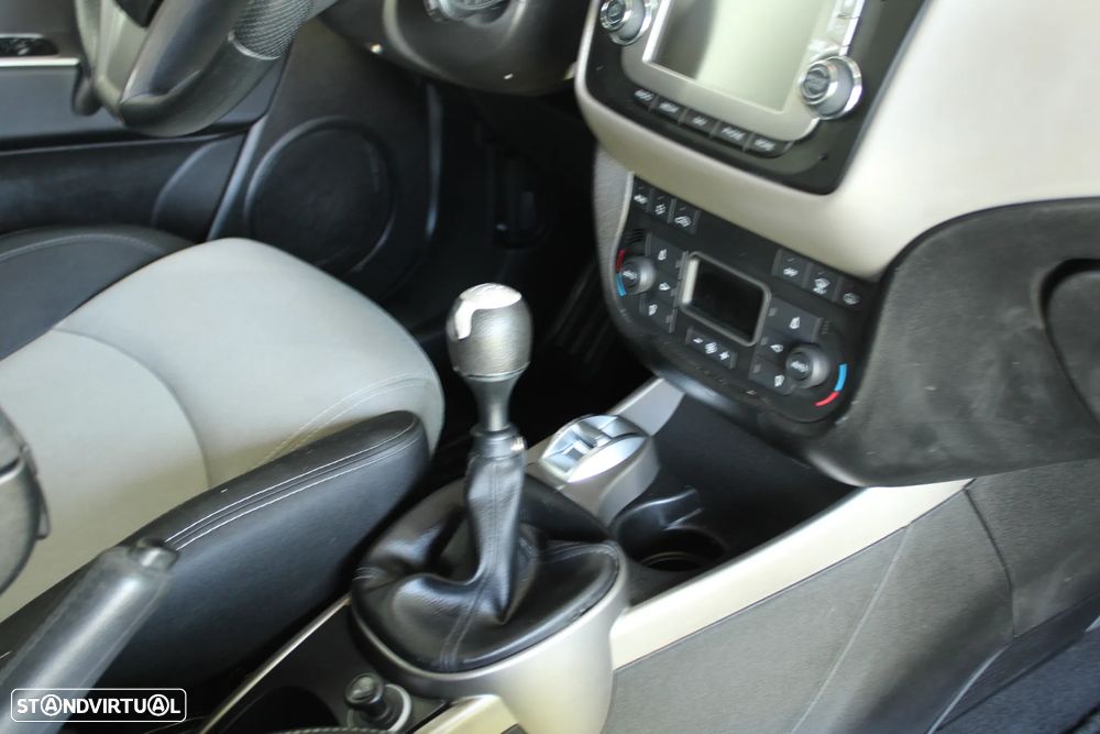 Alfa Romeo MiTo 1.3 JTD Distinctive S&S - 24