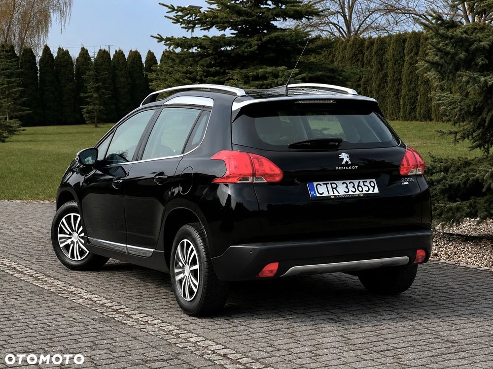Peugeot 2008 1.6 e-HDi Allure S&S - 10