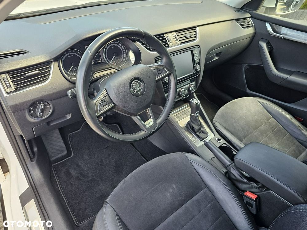 Skoda Octavia Scout 2.0 TDI 4x4 DSG - 18