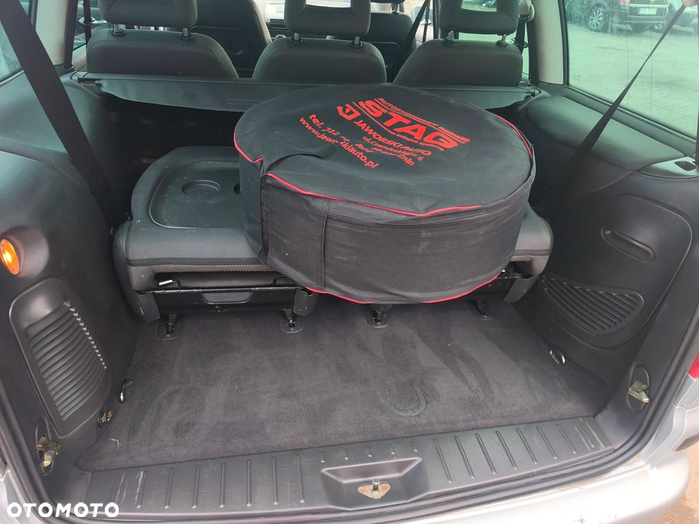 Seat Alhambra 2.0 Kids - 11