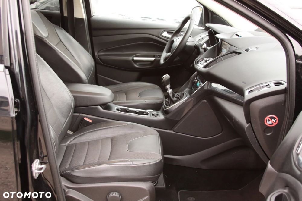 Ford Kuga 2.0 TDCi 2x4 Titanium - 14