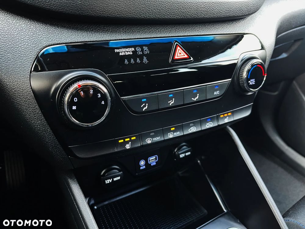 Hyundai Tucson blue 1.6 GDi 2WD Navi - 33
