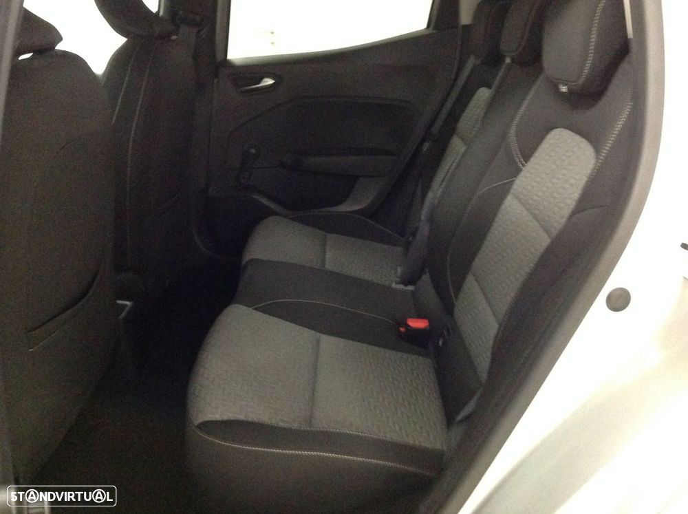 Renault Clio 1.0 TCe Intens - 24
