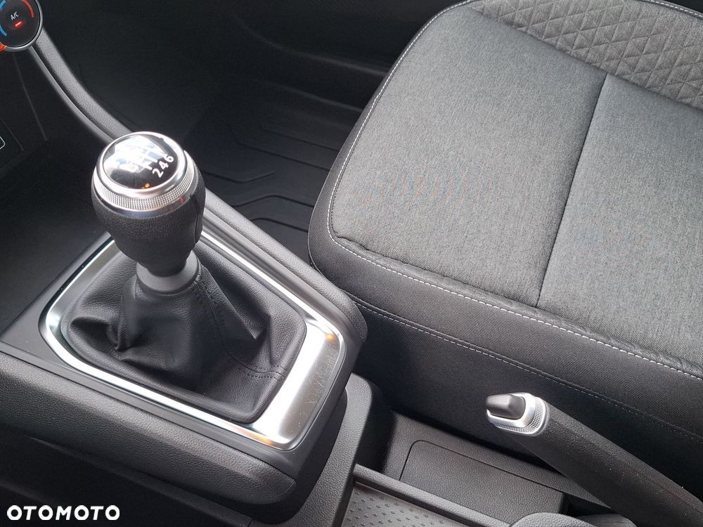 Renault Captur - 23