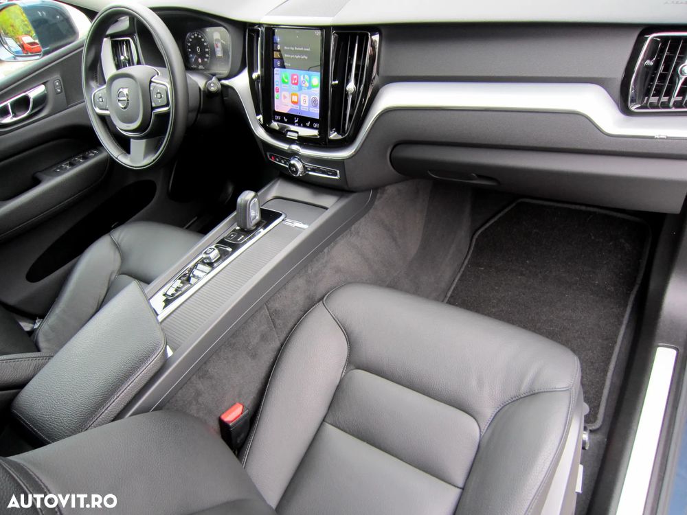 Volvo XC 60 B4 MHEV AT8 FWD Momentum Pro - 18