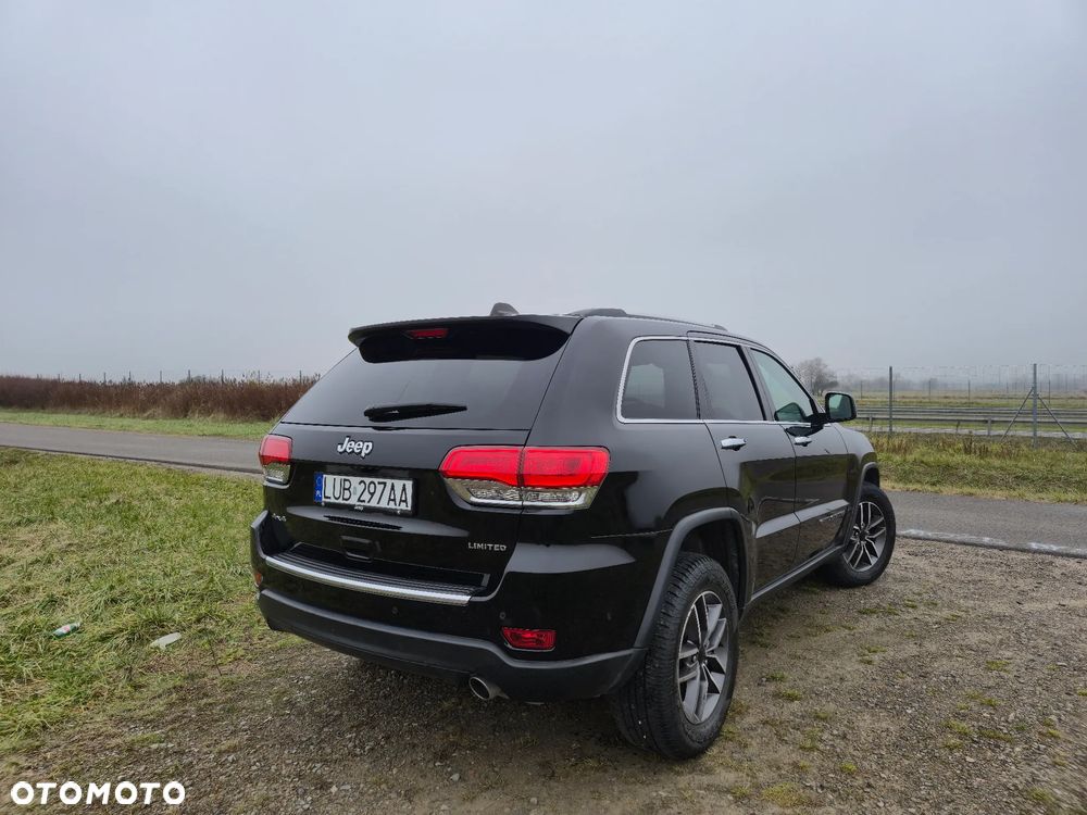 Jeep Grand Cherokee - 28