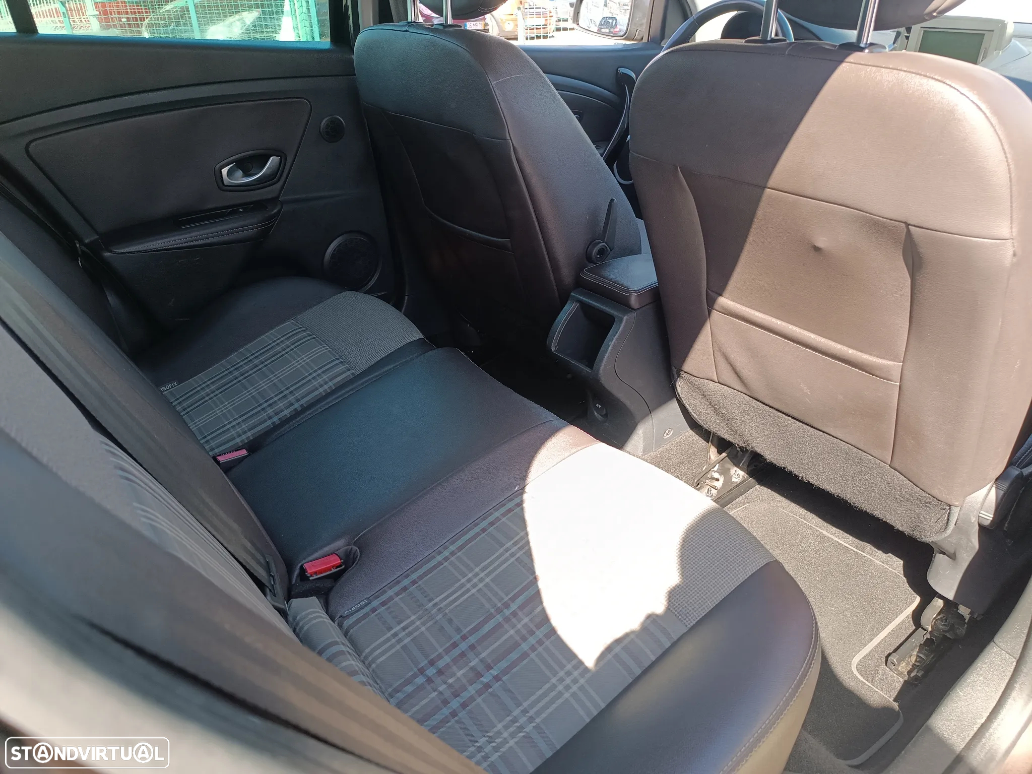 Renault Mégane TCe 130 Luxe - 23