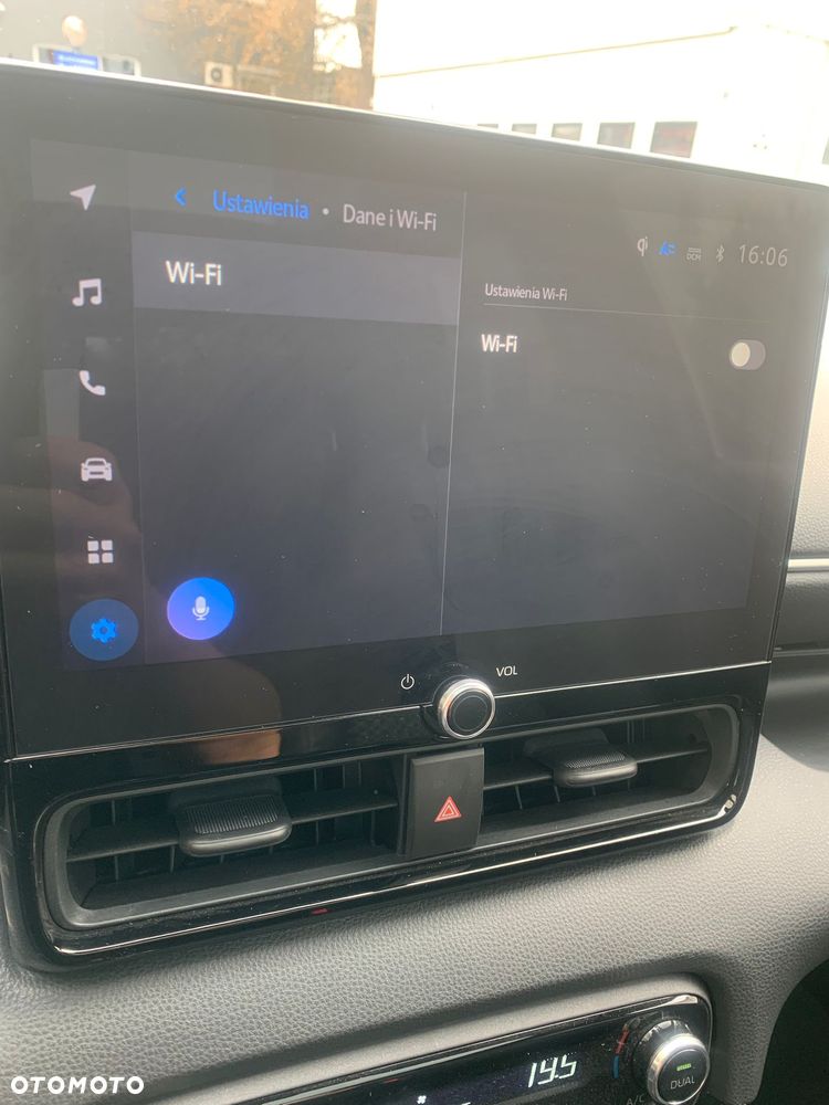 Toyota Yaris Hybrid 1.5 Executive - 24