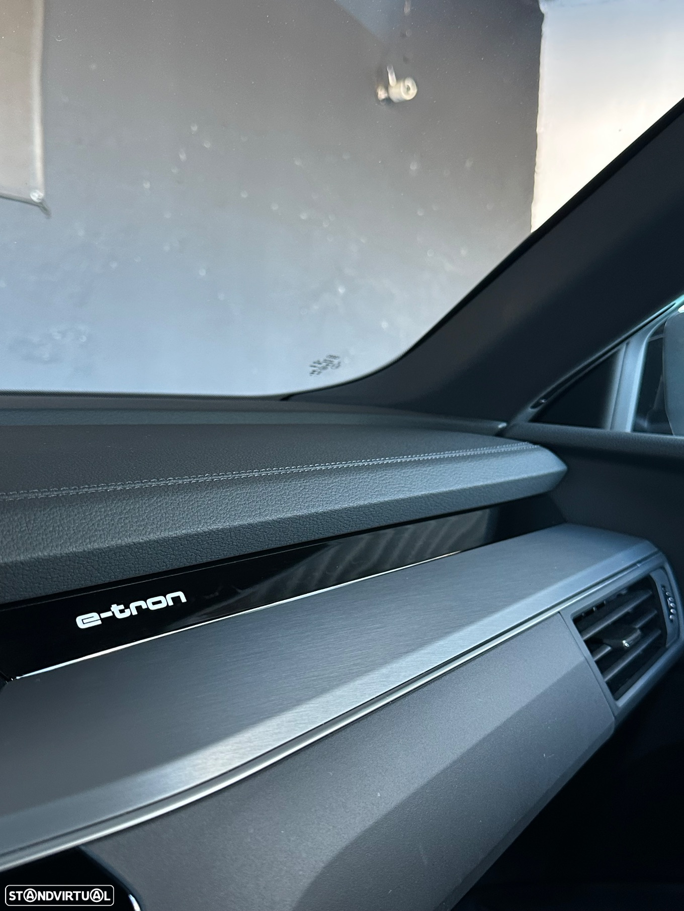 Audi Q8 e-Tron 50 quattro S line - 38