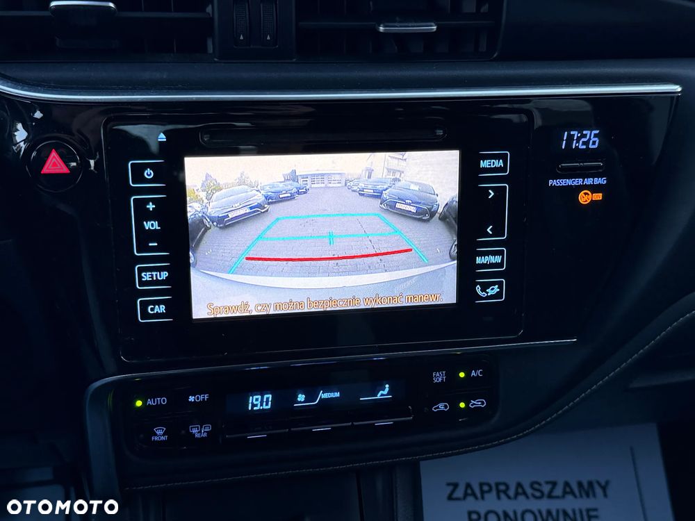Toyota Auris 1.6 Premium - 6