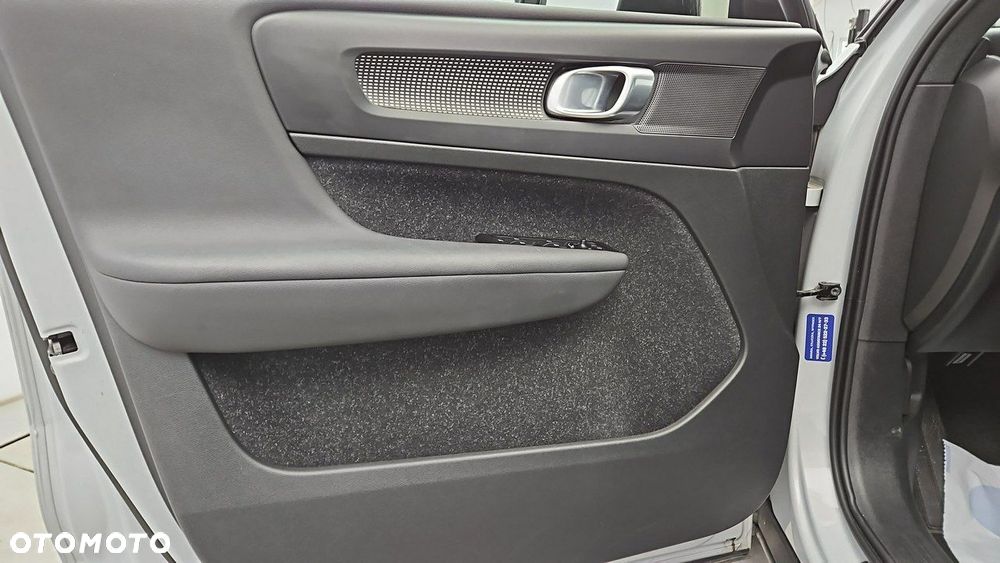 Volvo XC 40 T5 Plug-In Hybrid R-Design - 10