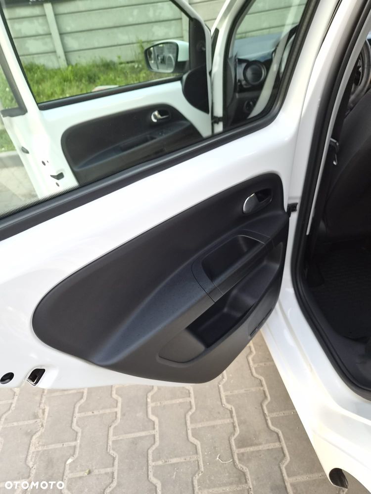Volkswagen up! 1.0 move - 6