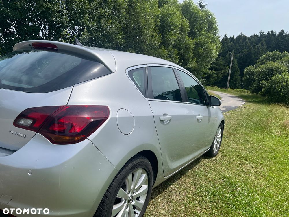 Opel Astra 1.7 CDTI ecoFLEX - 4
