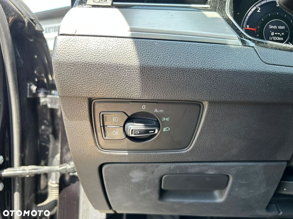 Volkswagen Passat - 18