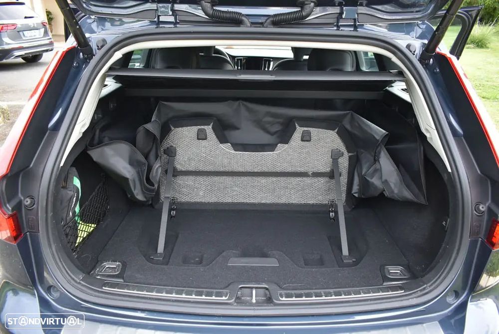 Volvo V60 2.0 B4 Core - 13