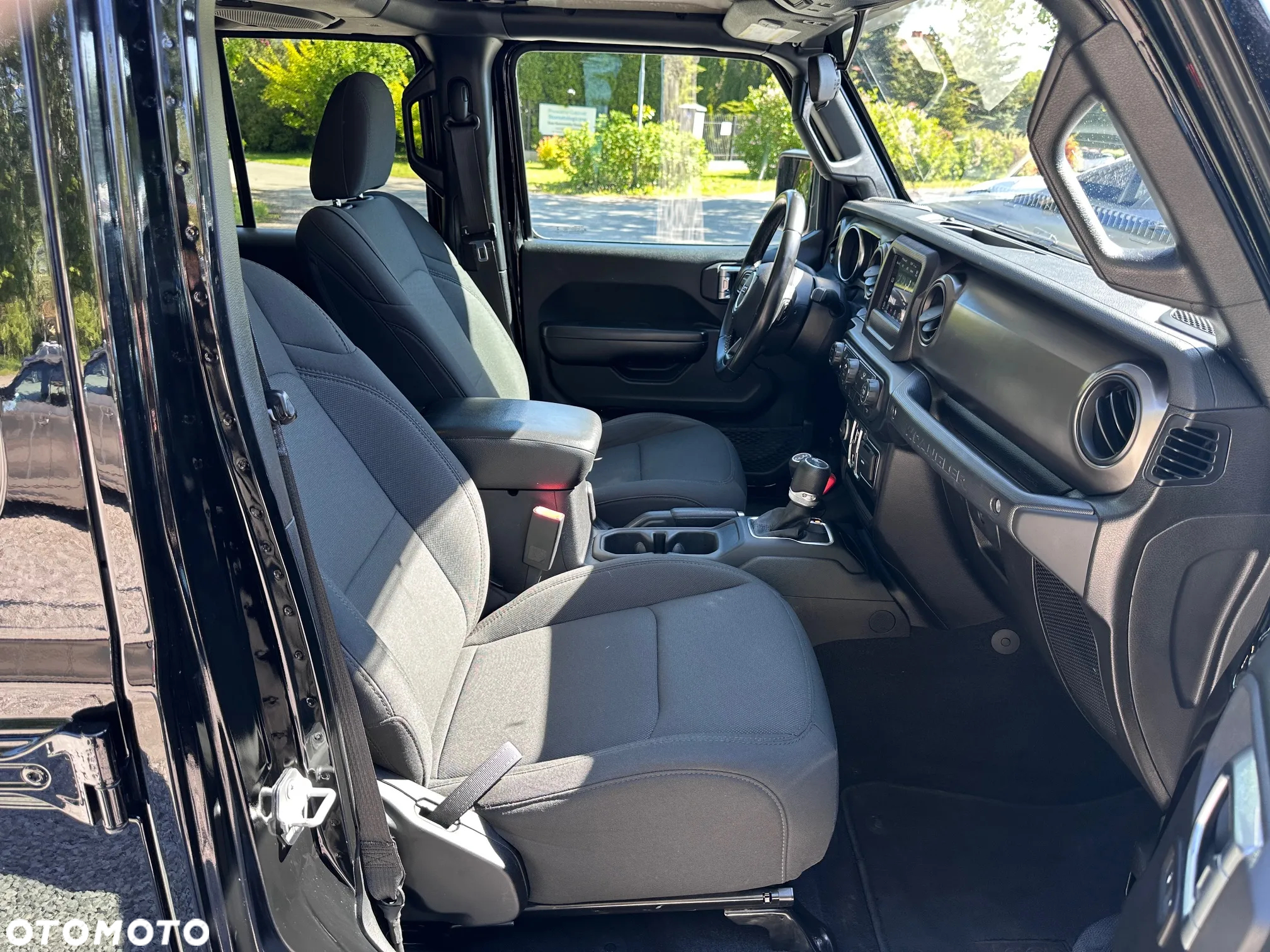 Jeep Wrangler Unlimited GME 2.0 Turbo Sport - 28
