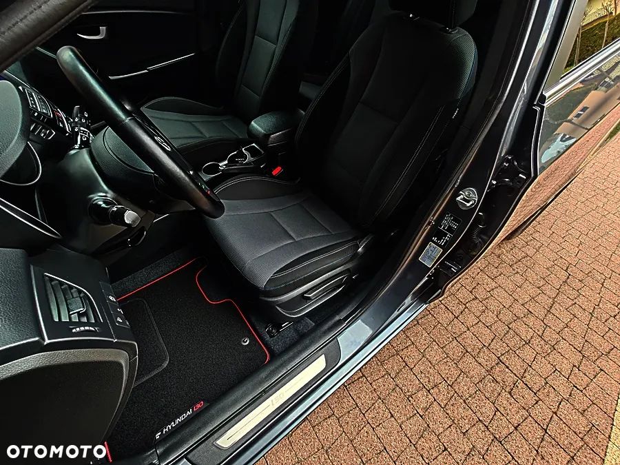 Hyundai i30 blue 1.6 GDI Passion - 30