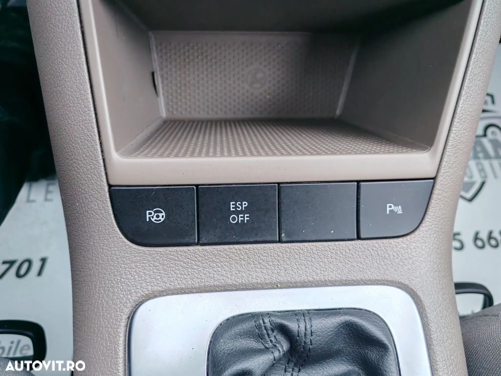 Volkswagen Golf Plus 2.0 TDI DSG Comfortline - 19